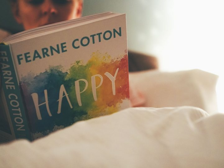 Book Review: Fearne Cotton, Happy